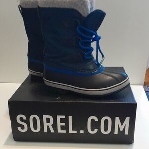 Sorel Black and Blue Winter Boots